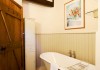 En-Suite Bathroom En-Suite Bathroom