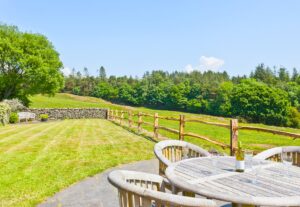 Dog-friendly enclosed garden and summer house at Cartmel Hill