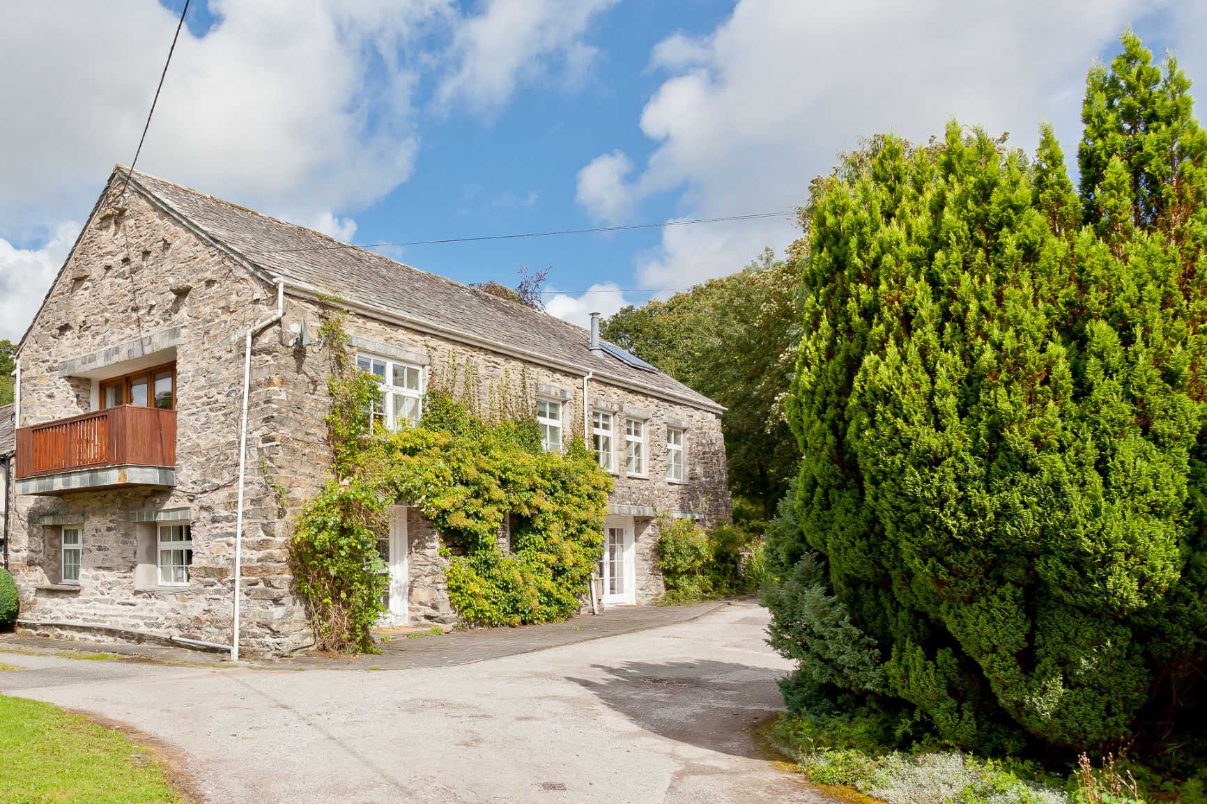 Coniston Area Holiday Cottages A Guide To Coniston Water