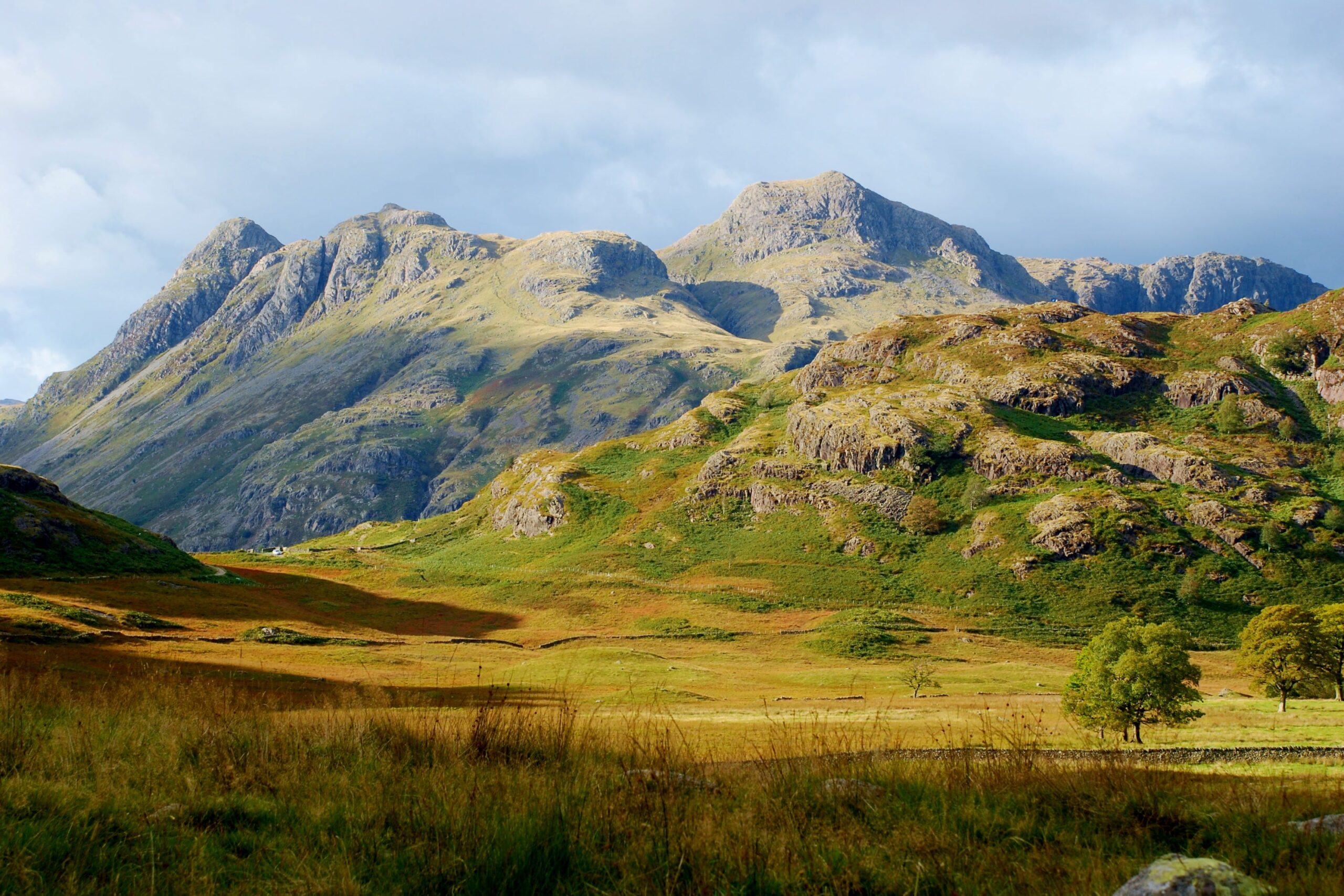 Great photo of the Langdale Pikes by Simon Cleasby