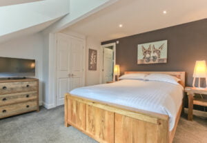Image of the upstairs ensuite bedroom